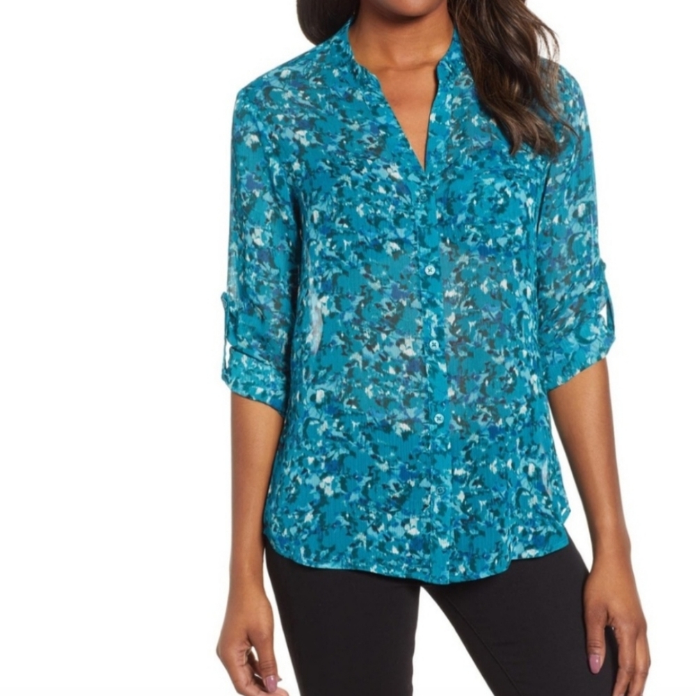 Kut from the Kloth Jasmine Blue Button Down Top